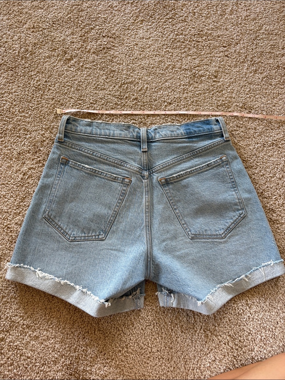 Abercrombie and Fitch The Baggy Short Mid Rise- Size 26 - Picture 2 of 4